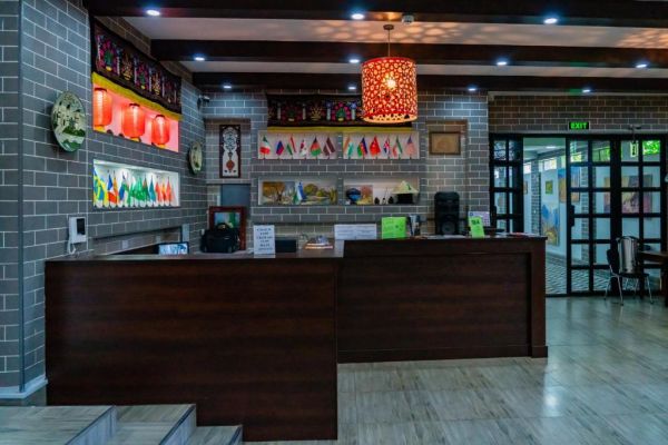 Gallery Hotel and Hostel