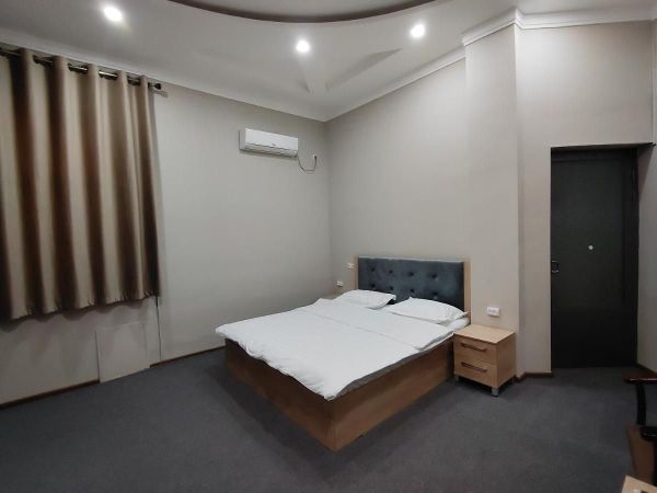 Hide Hotel