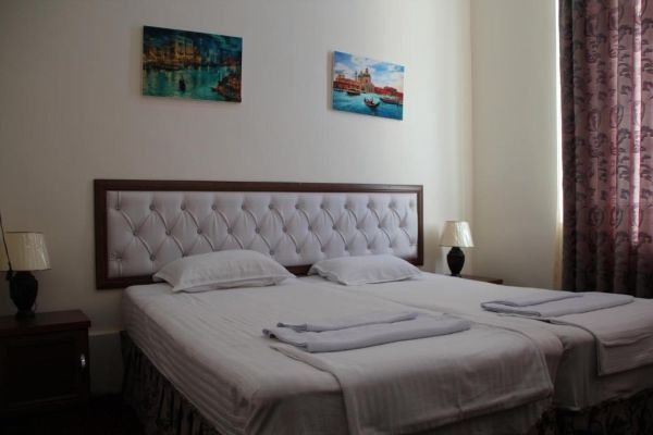Grand Way Hotel