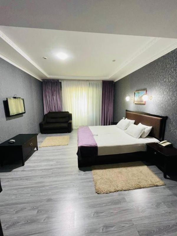 Golden Valley Hotel