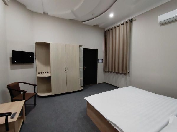 Hide Hotel