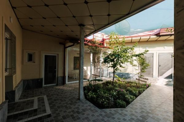 Tashkent Courtyard