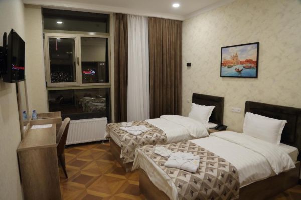 Hotel 1946