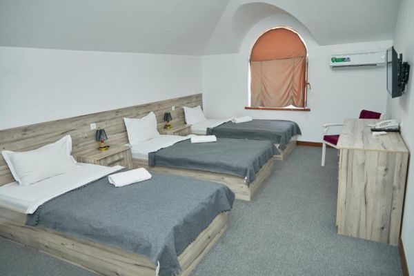 Muqaddas Hotel