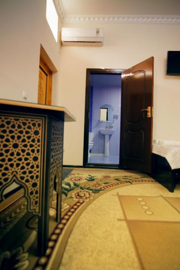 Mukhlisabegim Hotel