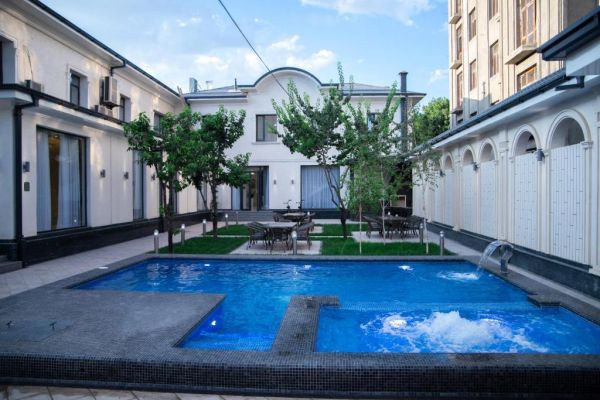 Turon Lux Hotel