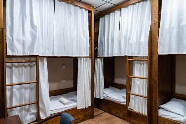 Gallery Hotel and Hostel