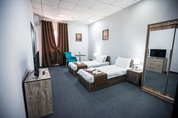 Triangle Hotel