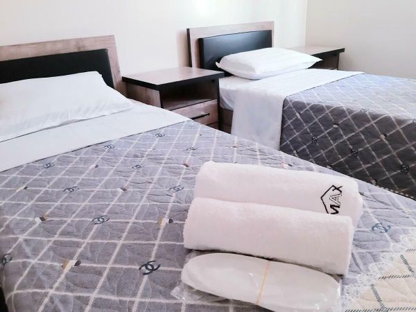 Max Hostel