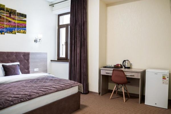 Level Business Hotel