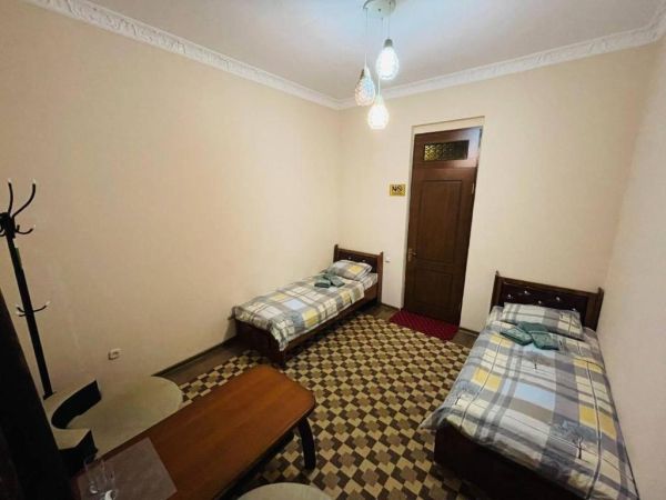 Sam Greenhouse Hostel