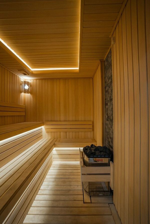 5 Wood Hotel & Spa