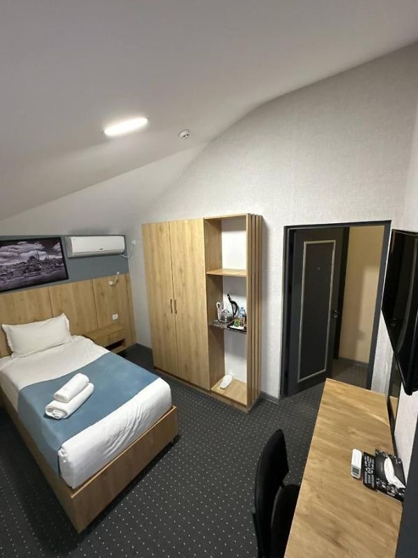 Bobur Hotel