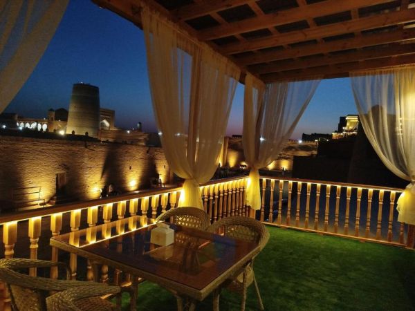 Nazira Guest House