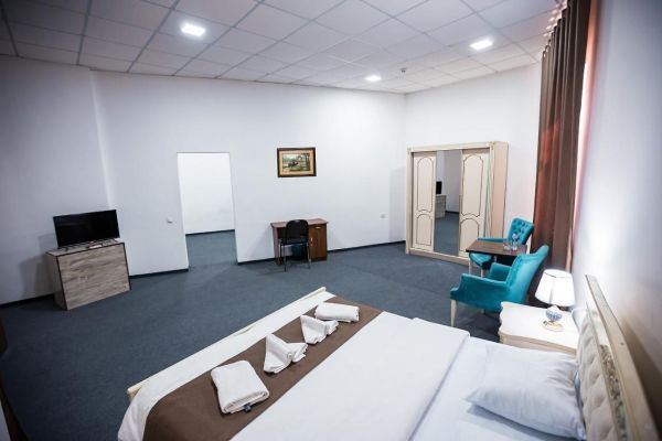 Triangle Hotel