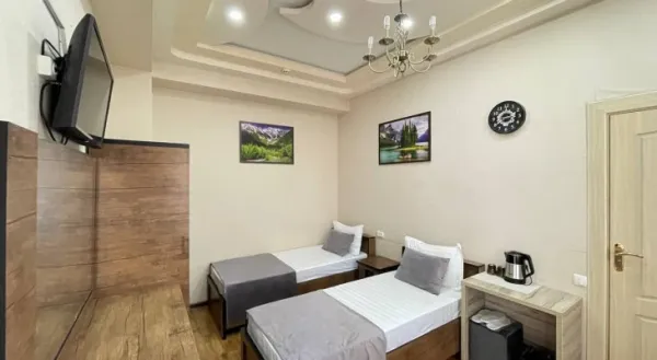 Alisher Hotel By Shosh