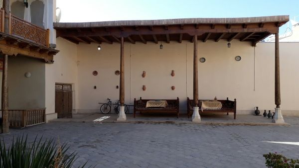 Fatima & Ibragim Hotel