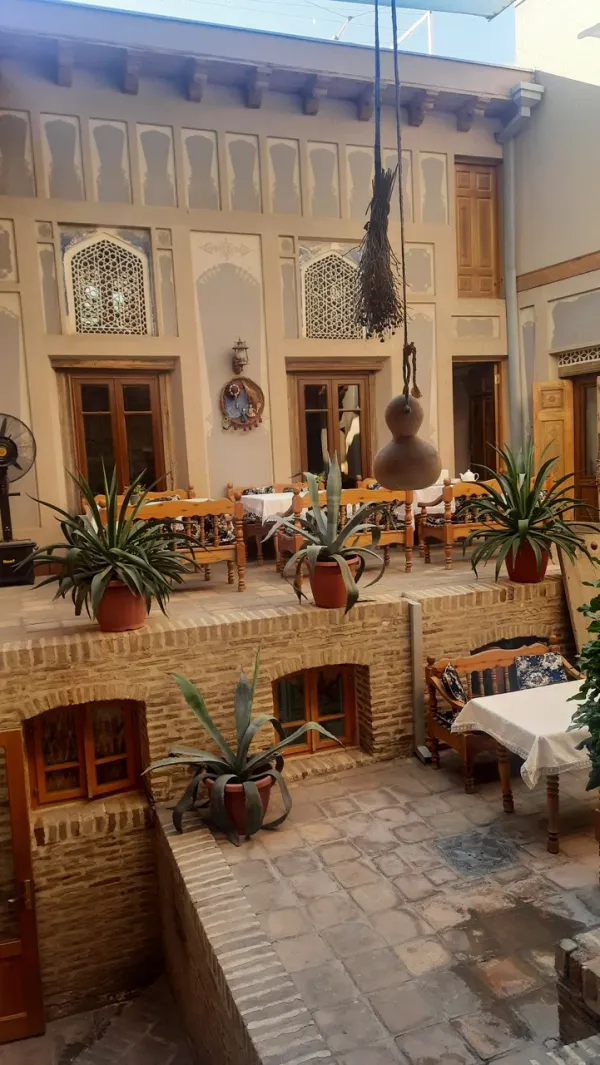 Hotel Shohrud