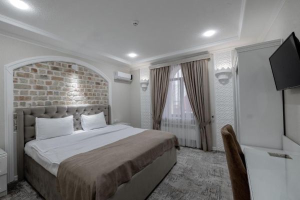Hotel Billuri Sitora