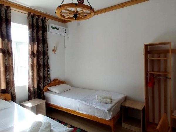 Nazira Guest House