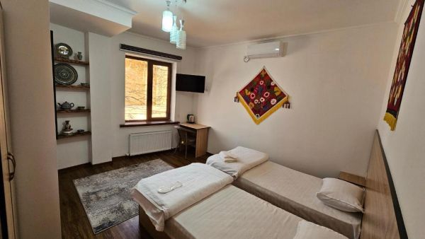 Hotel Mehribon