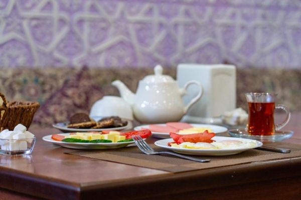 Gallery Hotel and Hostel