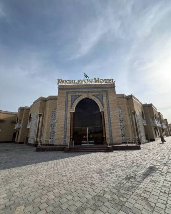 Pakhlavon Hotel