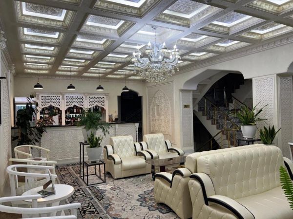 Ideal Hotel