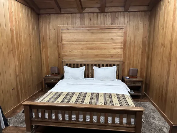 LE CHALET MONT And RESTAURANT