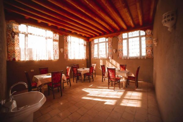 Oqilanur Guest House