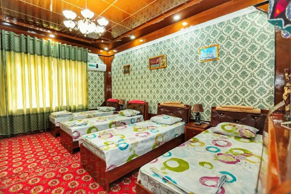 Shoxsaroy Hotel