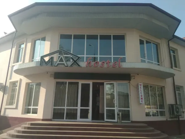 Max Hostel