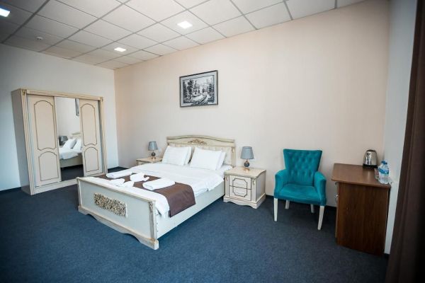 Triangle Hotel