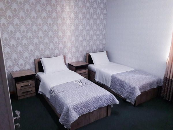 Max Hostel
