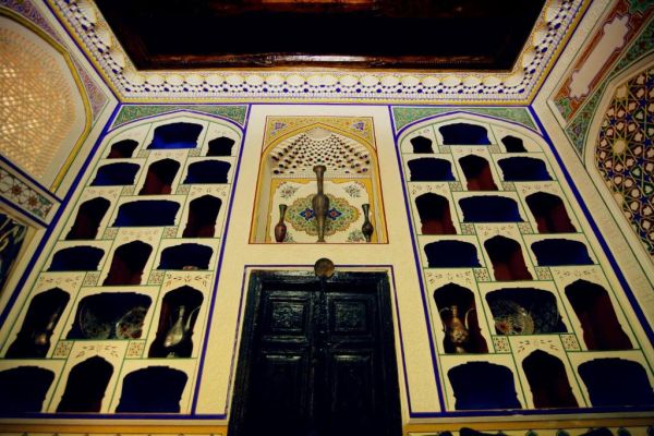 Mukhlisabegim Hotel
