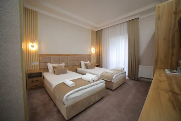 Hotel Tinchlik Plaza