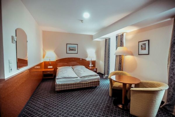 Shodlik Palace Hotel