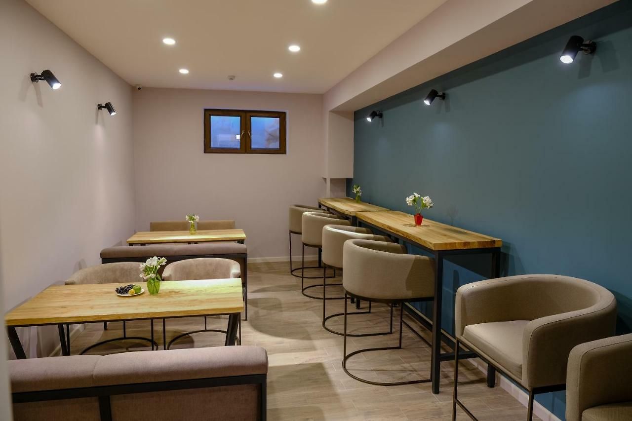 Falcon Boutique Hotel