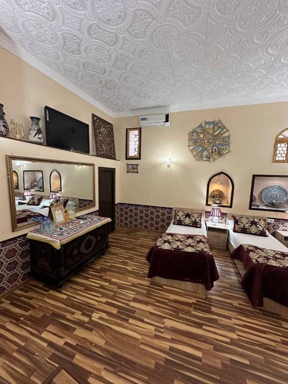 Karavansaray Xurjin Old