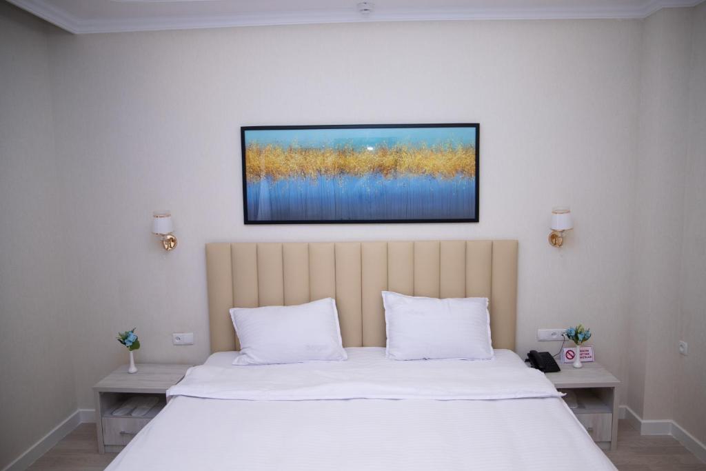 Turon Lux Hotel