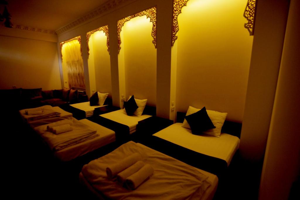 Mukhlisabegim Hotel