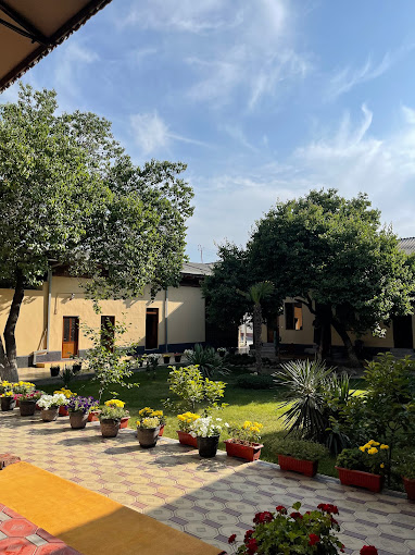 Guest House Ikathouse