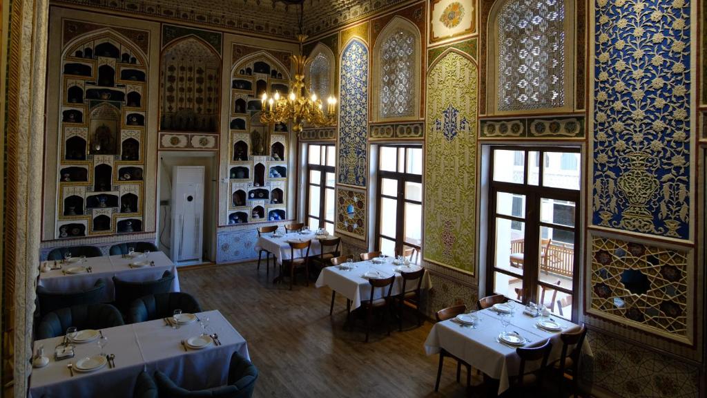 Lyabi-House Hotel