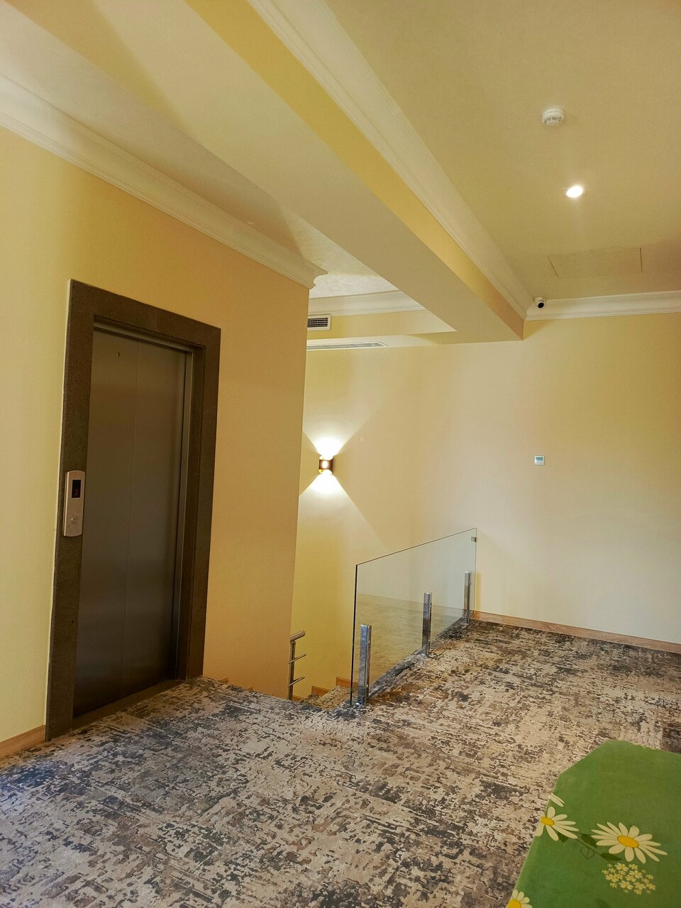5 Wood Hotel & Spa