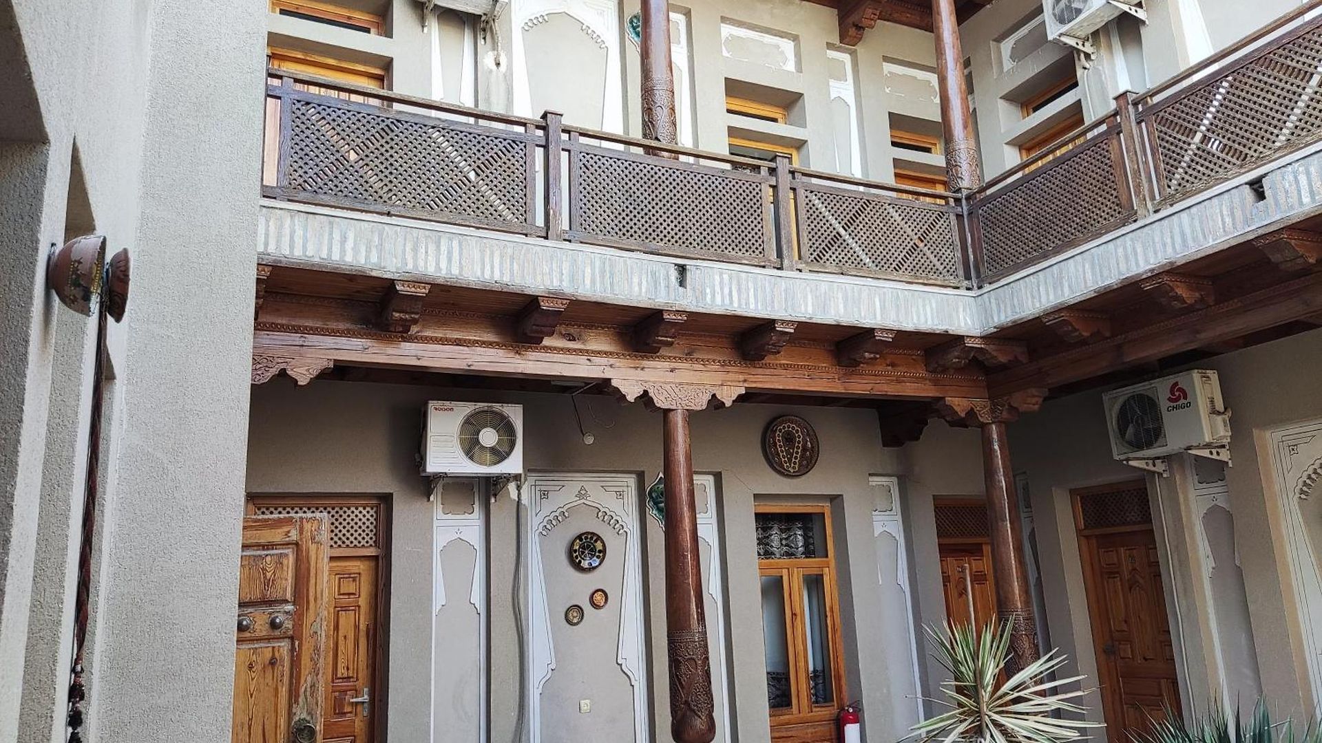 Hotel Ziyobaxsh