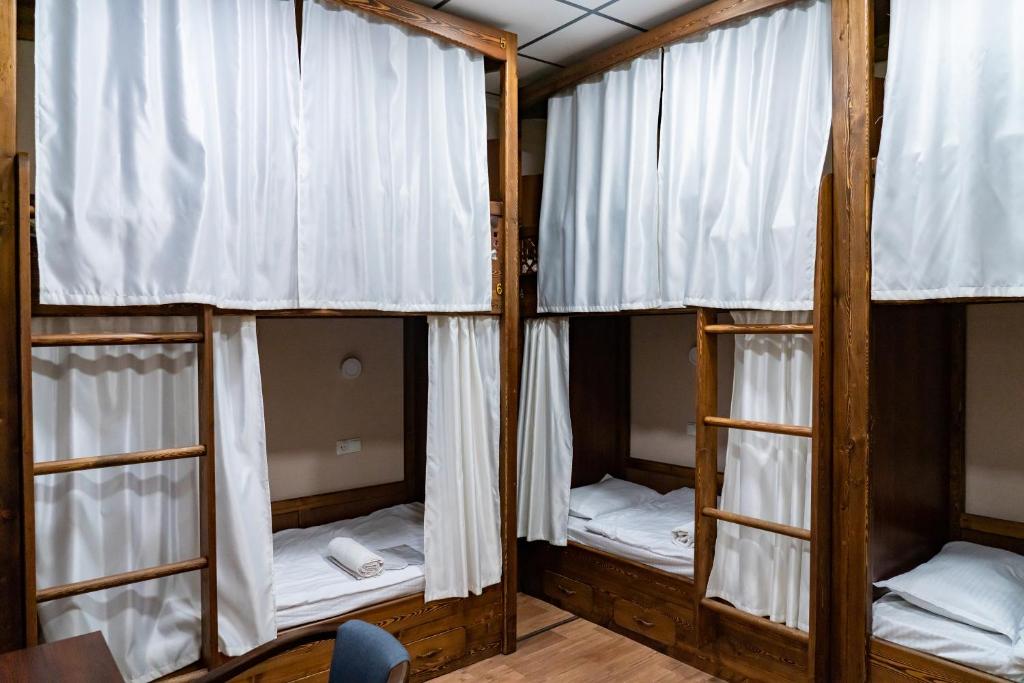 Gallery Hotel and Hostel