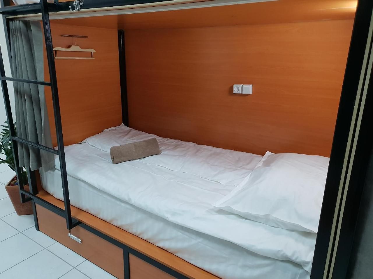 Capsule Hostel
