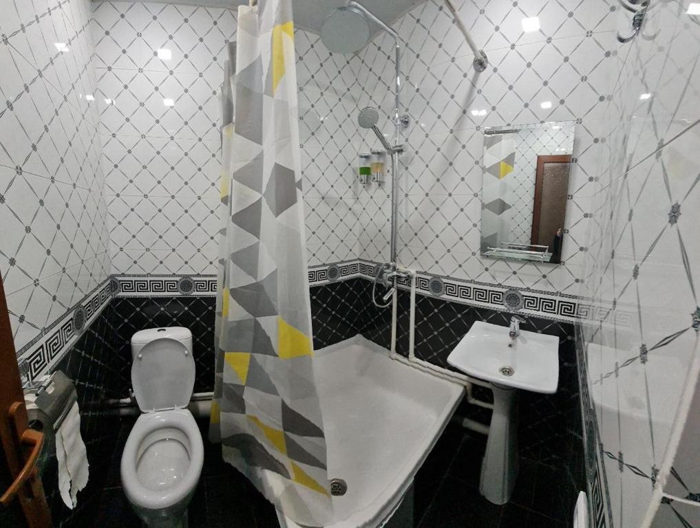 Status House