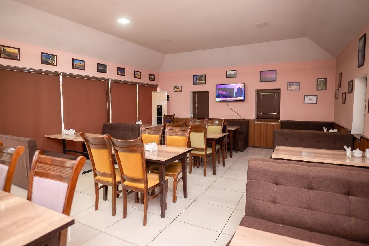 Hostel Makon