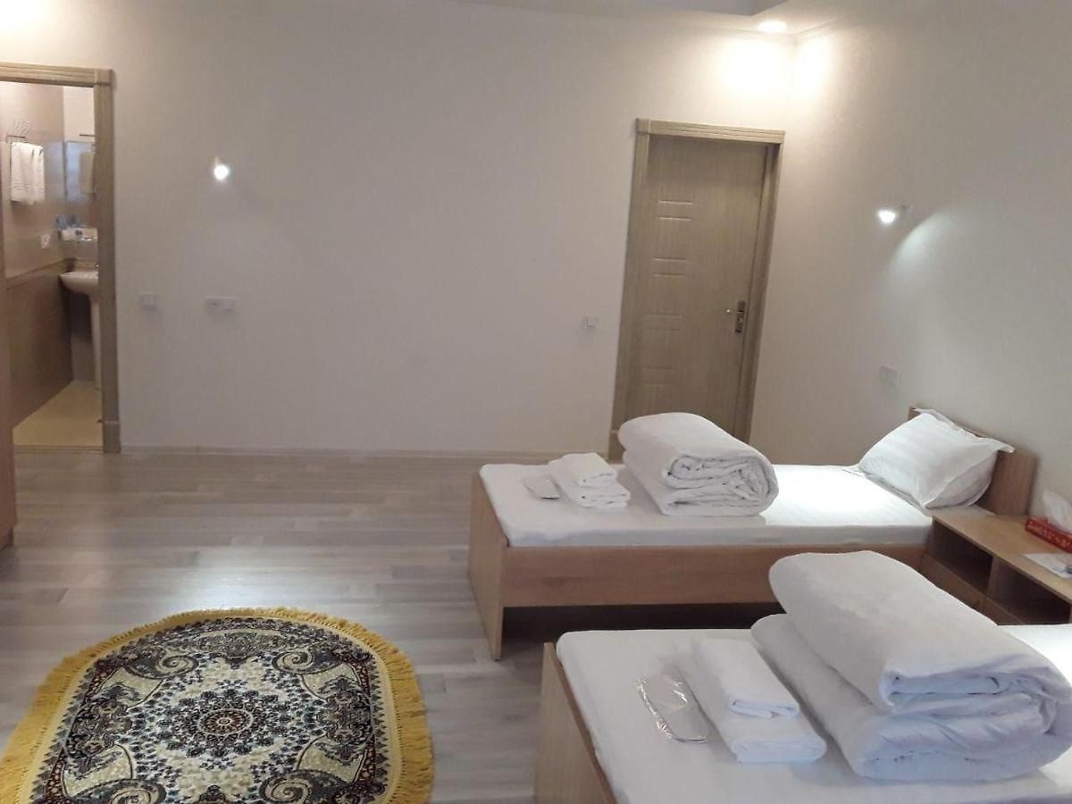 Azmir Hotel